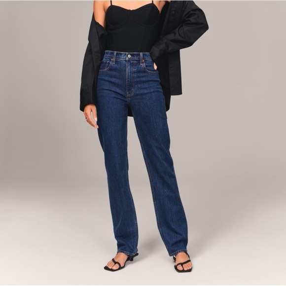 Abercrombie & Fitch Ultra High Rise 90s Straight Jean - Picture 10 of 10